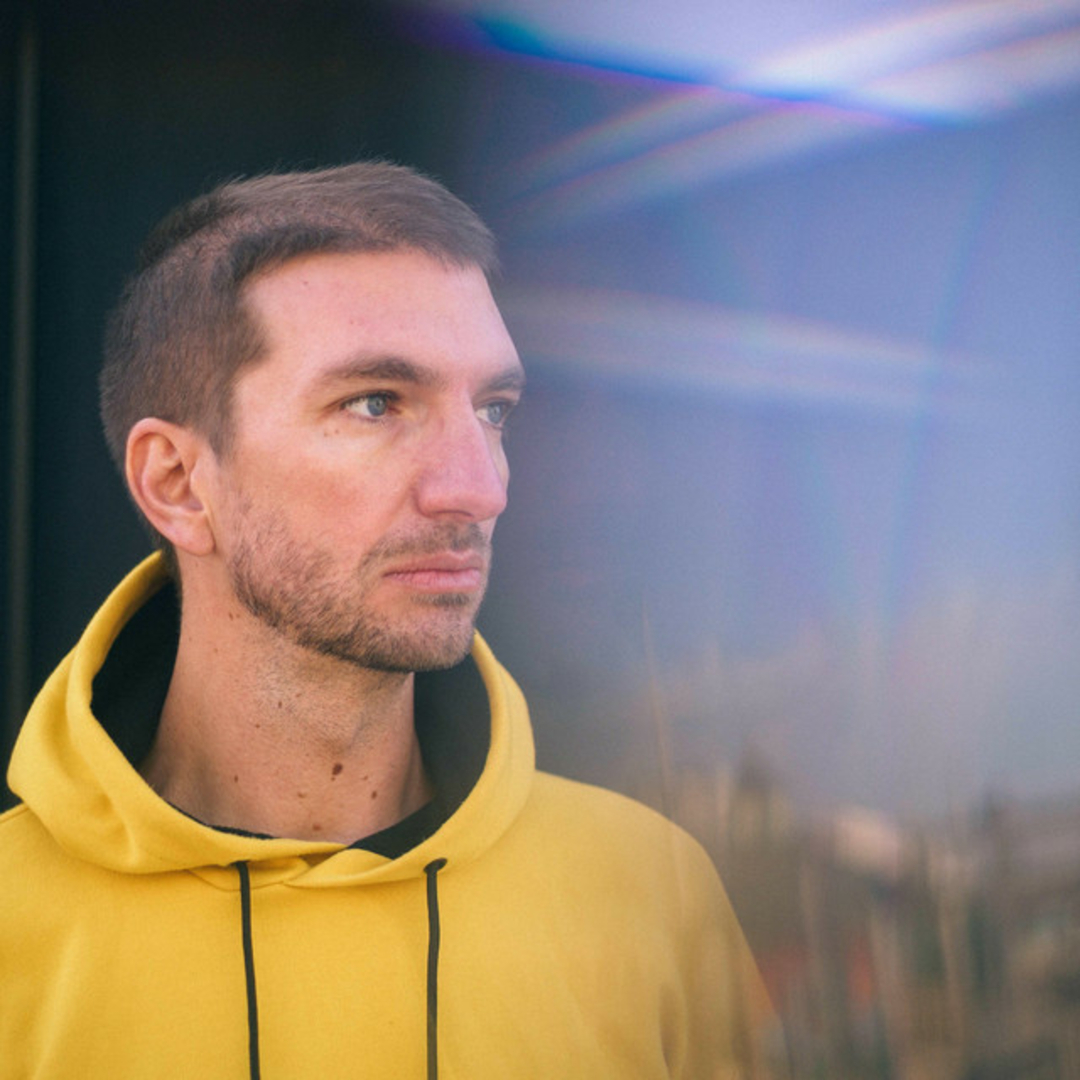 Alex Banks | music profile with latest songs, videos and biography
